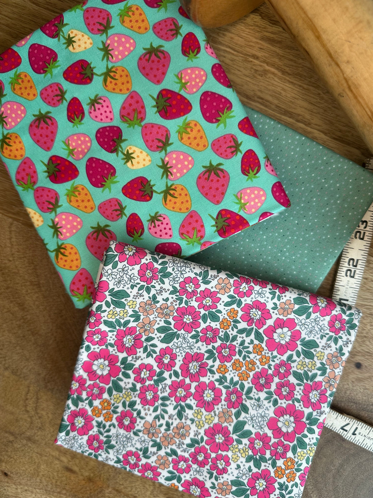 Bloomberry Floral (Yards)